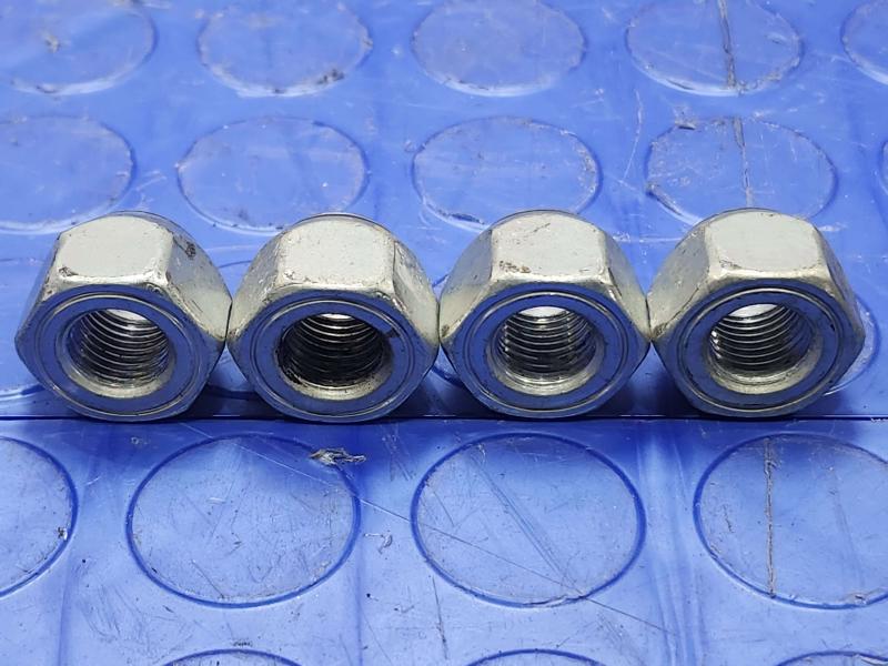 2025 Nissan Versa Lug Nuts