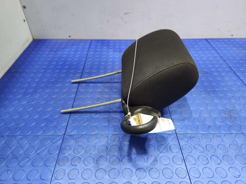 2010 Dodge Challenger Headrest