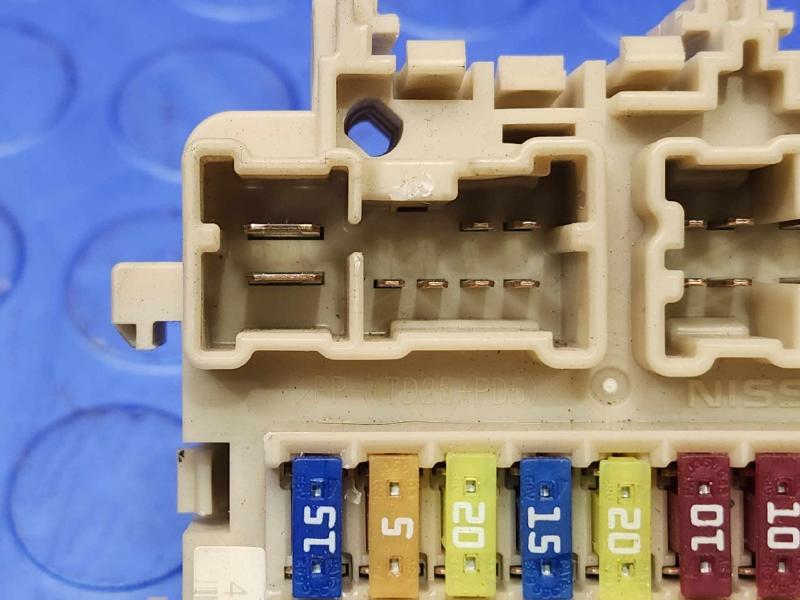2016 Nissan Rogue Cabin Fuse Box