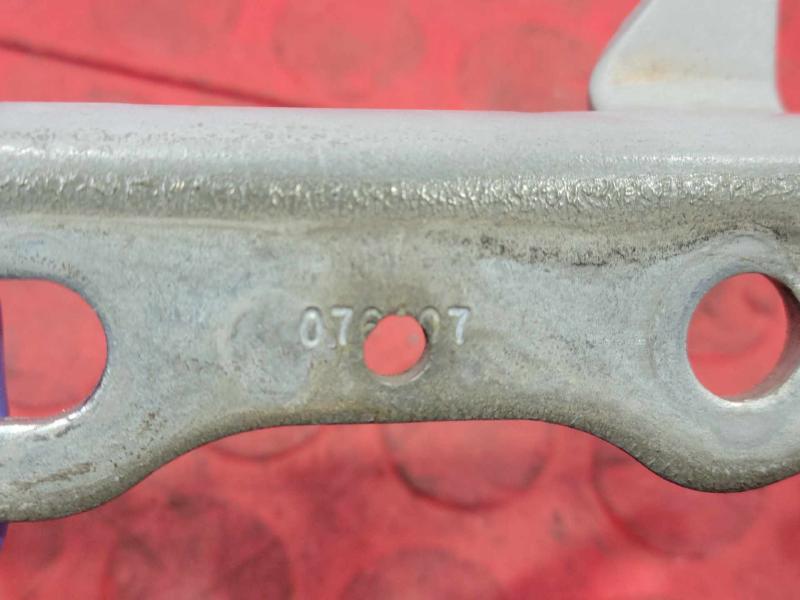 2007 Toyota Tacoma Hood Hinge