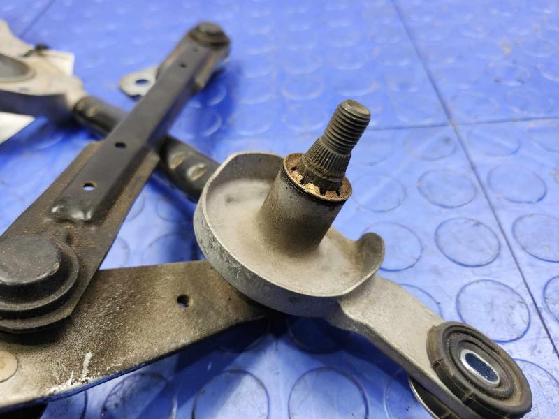 2014-2018 Kia Forte Windshield Wiper Linkage Transmission OEM Part 98120A7000