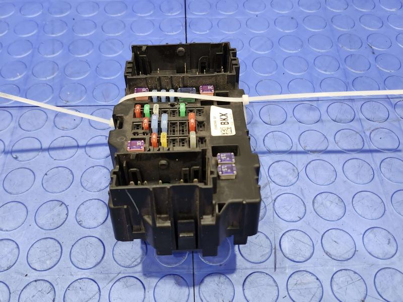 2014 Chevrolet Silverado 1500 Cabin Fuse Box