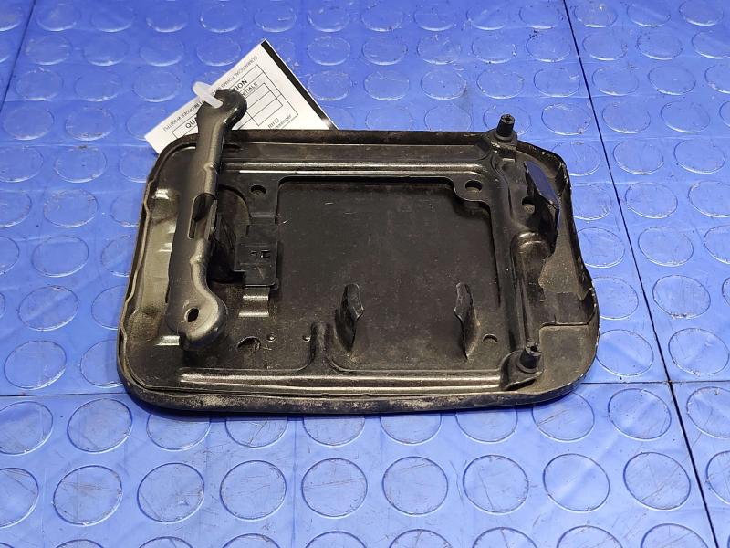 2016 Nissan Rogue Fuel Tank Door