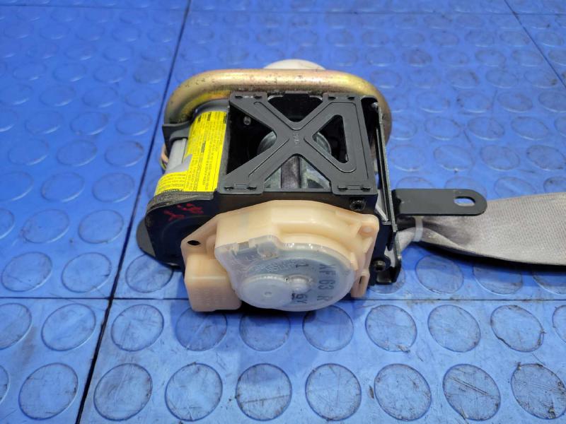 2003 Toyota 4Runner Front Seat Belt