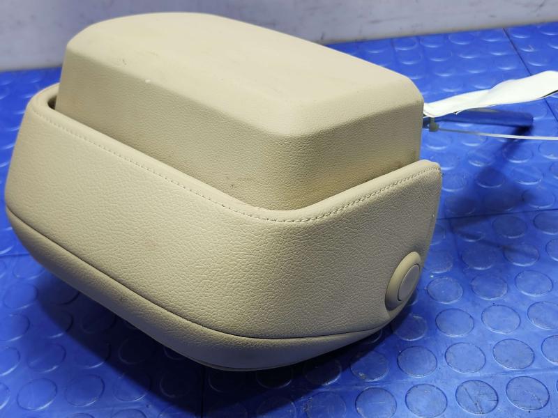 2018 Audi A4 Headrest