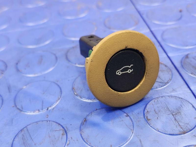 2013 Cadillac ATS Driver Trunk Lid Decklid Control Switch OEM 22751411