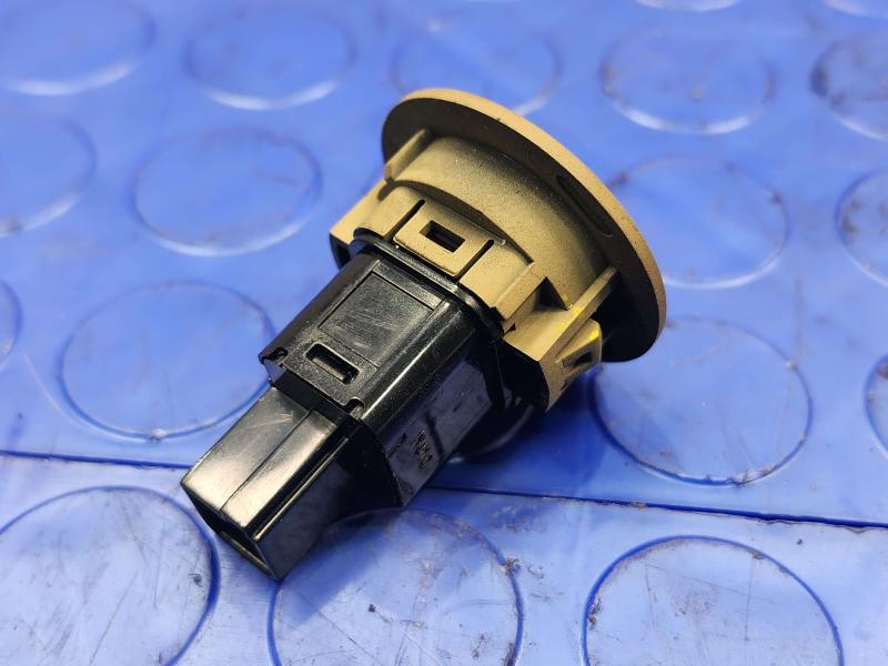 2013 Cadillac ATS Driver Trunk Lid Decklid Control Switch OEM 22751411