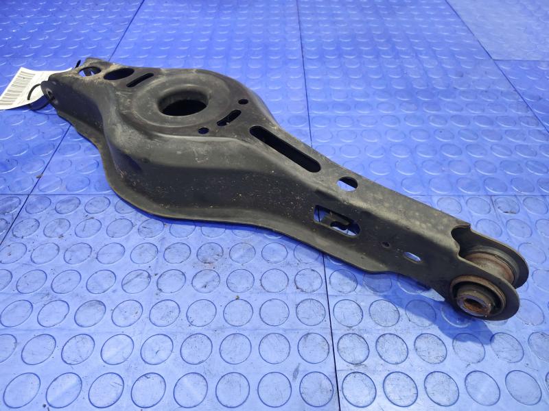 2017 Toyota Prius Lower Control Arm Rr