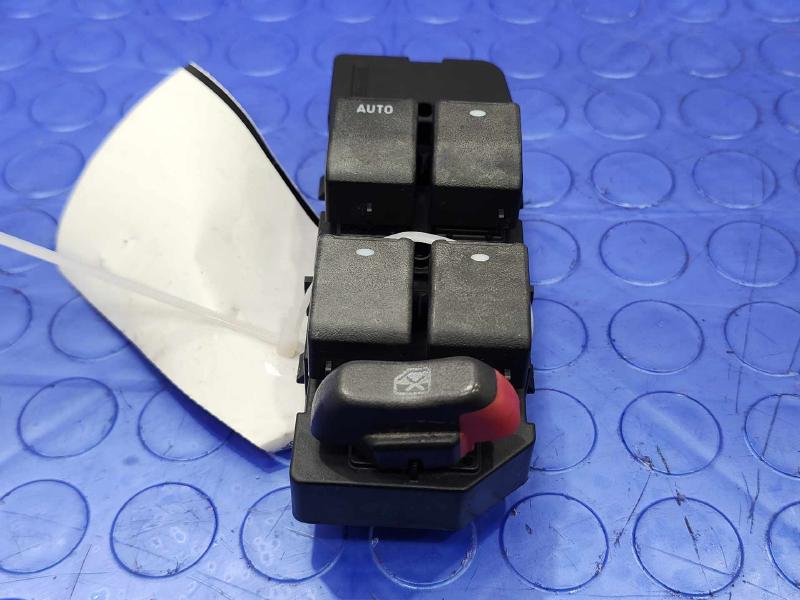 2009 Chevrolet Impala Door Switch Front