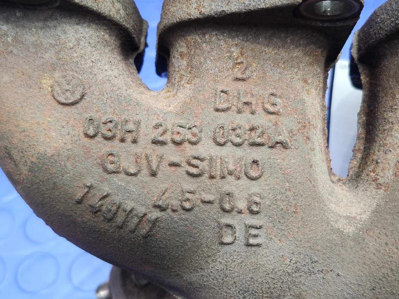 2011 Volkswagen Touareg Exhaust Manifold