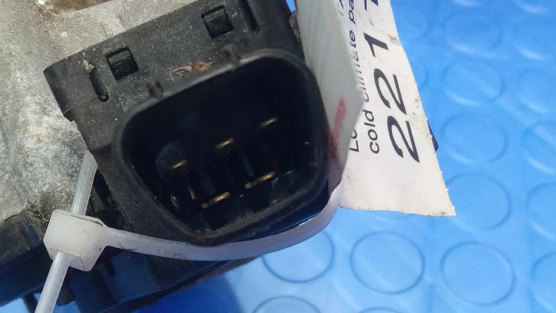 2001-2005 Toyota RAV4 Windshield Wiper Motor Front Genuine OEM 8511042130