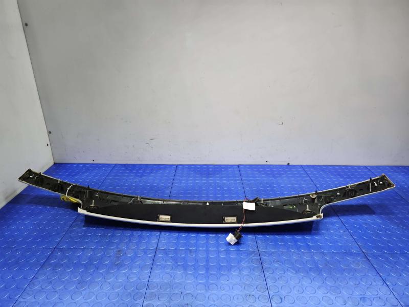 2015 Jeep Grand Cherokee Tail Finish Panel