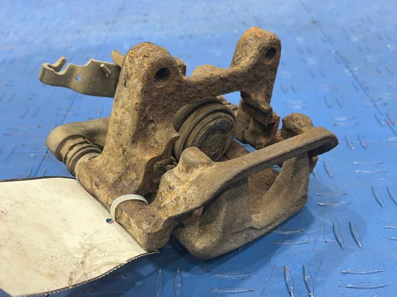 2015 Volkswagen Passat Caliper