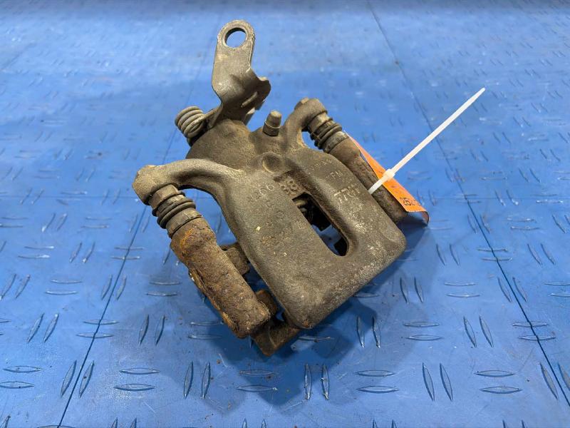 2015 Volkswagen Passat Caliper