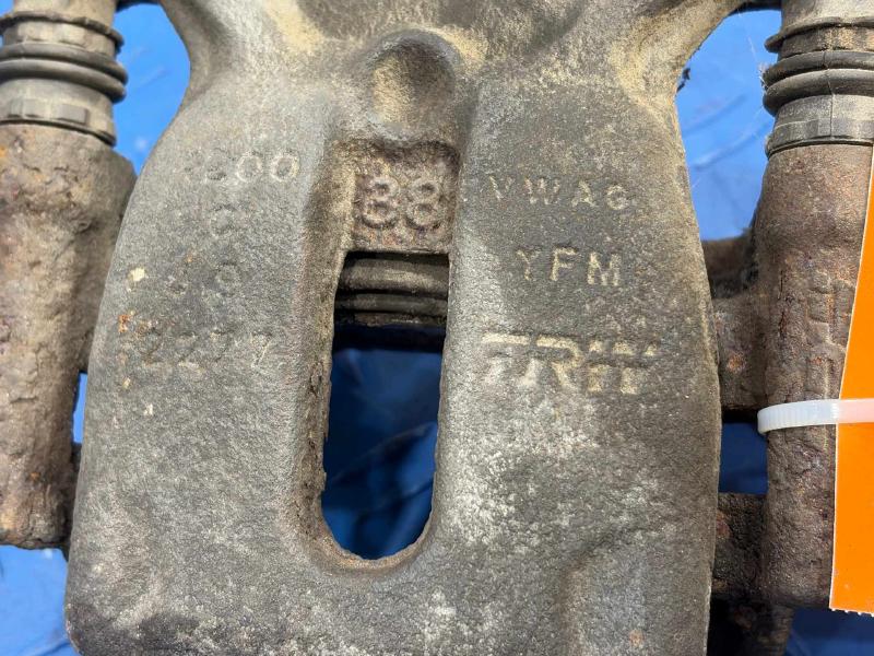 2015 Volkswagen Passat Caliper