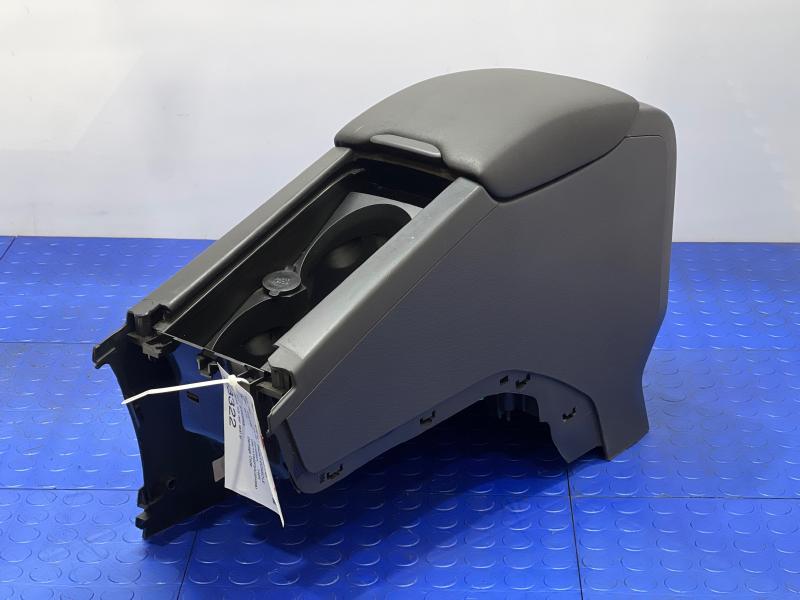 2011-2018 Volvo S60 Sedan Center Floor Console Assembly Black Genuine OEM Part