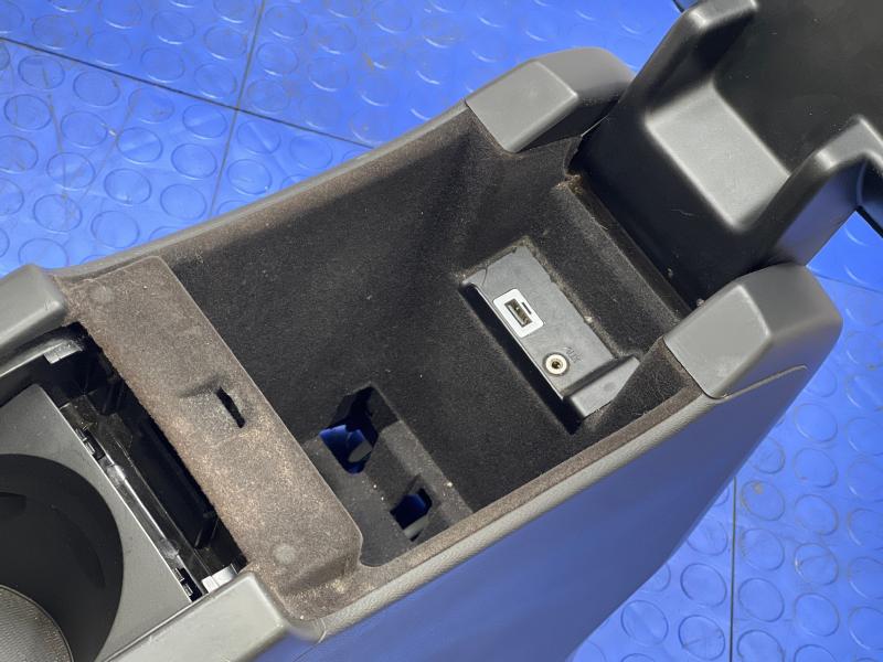 2011-2018 Volvo S60 Sedan Center Floor Console Assembly Black Genuine OEM Part