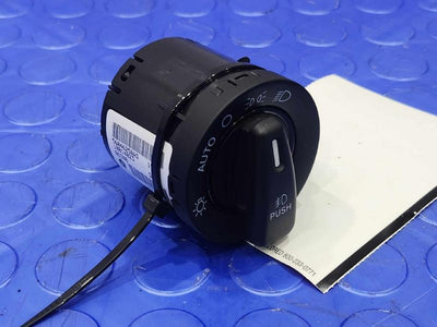 2017 Dodge Grand Caravan Headlight Switch (Dash Mtd)