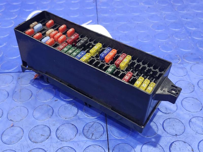 2016 Volkswagen Jetta Cabin Fuse Box