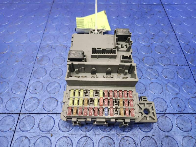 2016-2020 Honda Civic LX Cabin Fuse Box Relay Junction Block OEM 38200-TBA-A31