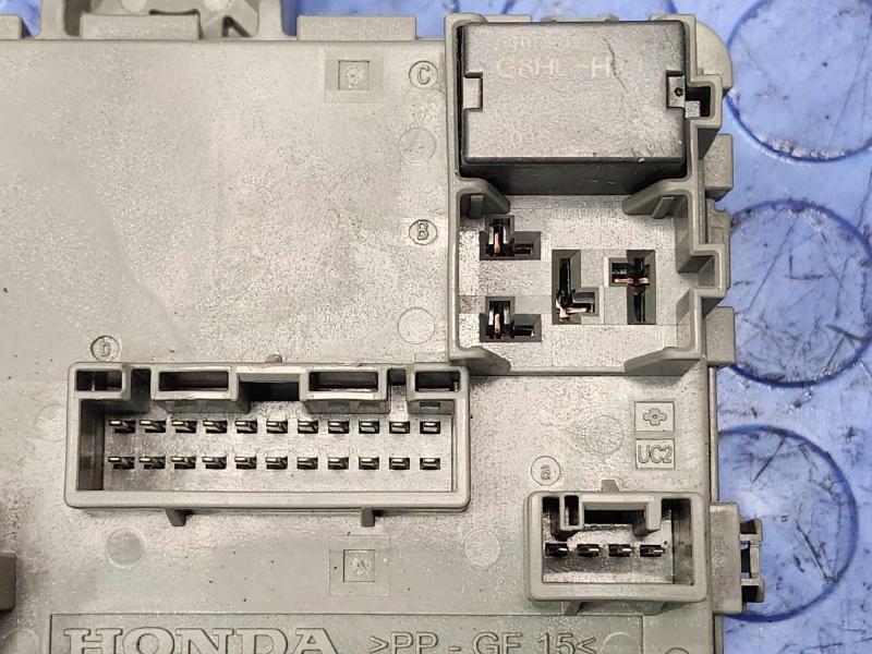 2016-2020 Honda Civic LX Cabin Fuse Box Relay Junction Block OEM 38200-TBA-A31