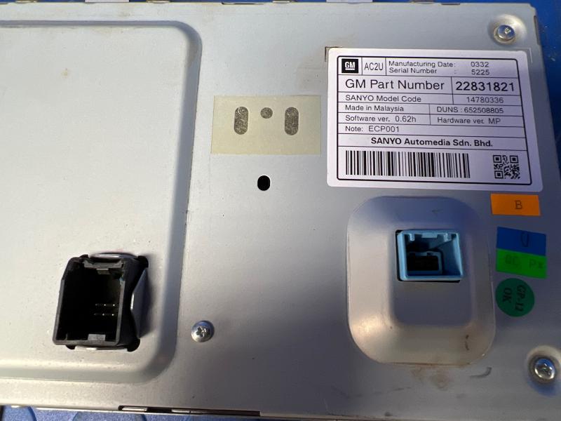 2010-2013 Buick Lacrosse 8" Color Display Touch Screen Genuine OEM 22831821