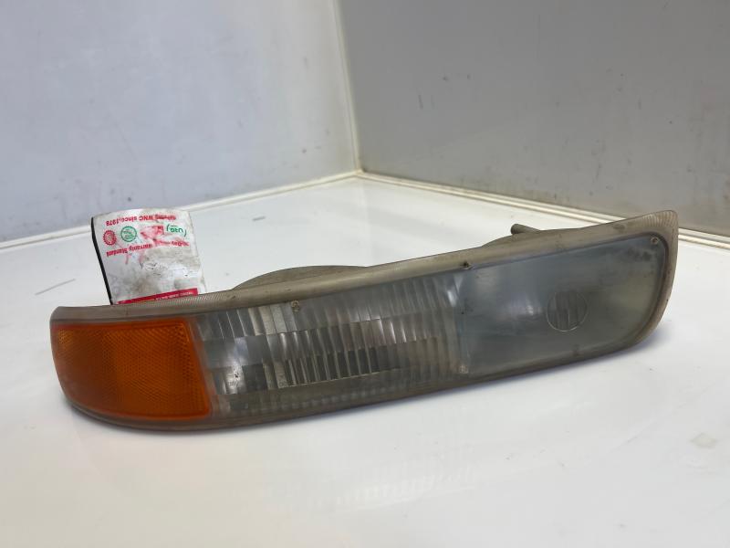 2000 Chevrolet Silverado 1500 Fog/Mark/Park/Turn Light/Lamp