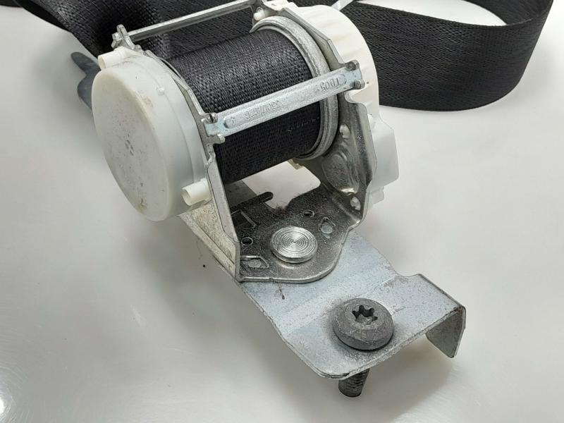 2007 Ford Expedition Front Seat Belt