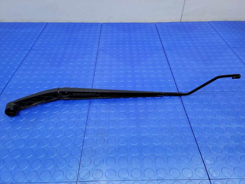 2016 Chevrolet Malibu Wiper Arm