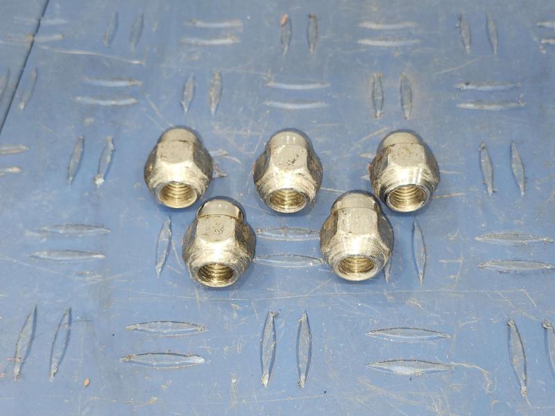 2021 Kia Forte Lug Nuts