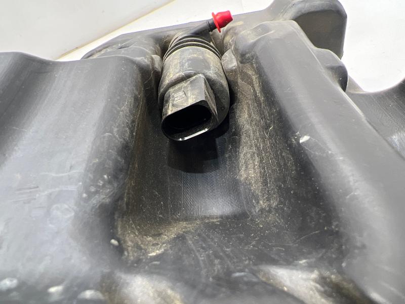2012 Chevrolet Cruze Washer Bottle