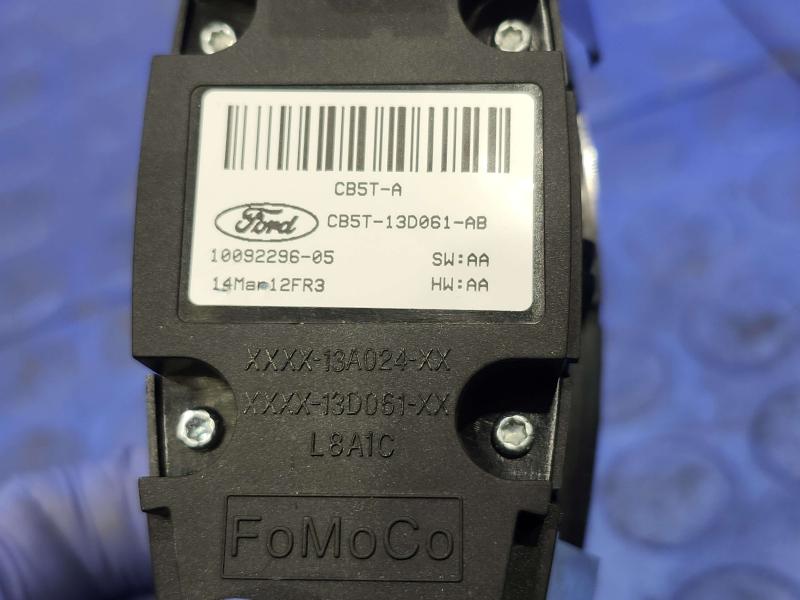 2014 Ford Explorer Headlight Switch (Dash Mtd)