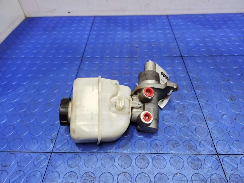2014 Ford Mustang Master Cylinder