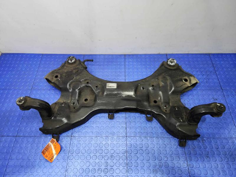 2016 Hyundai Tucson Crossmember/Cradle/Undercarria