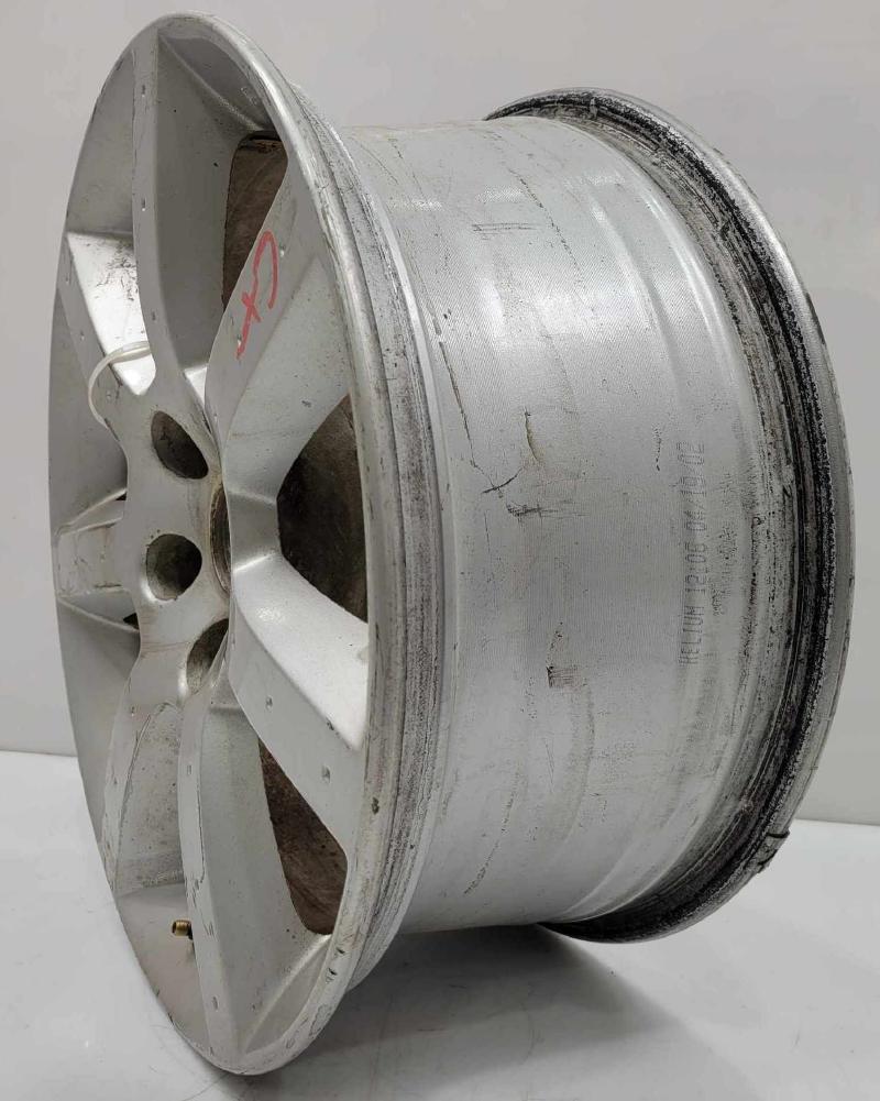 2003 Nissan 350Z Wheel