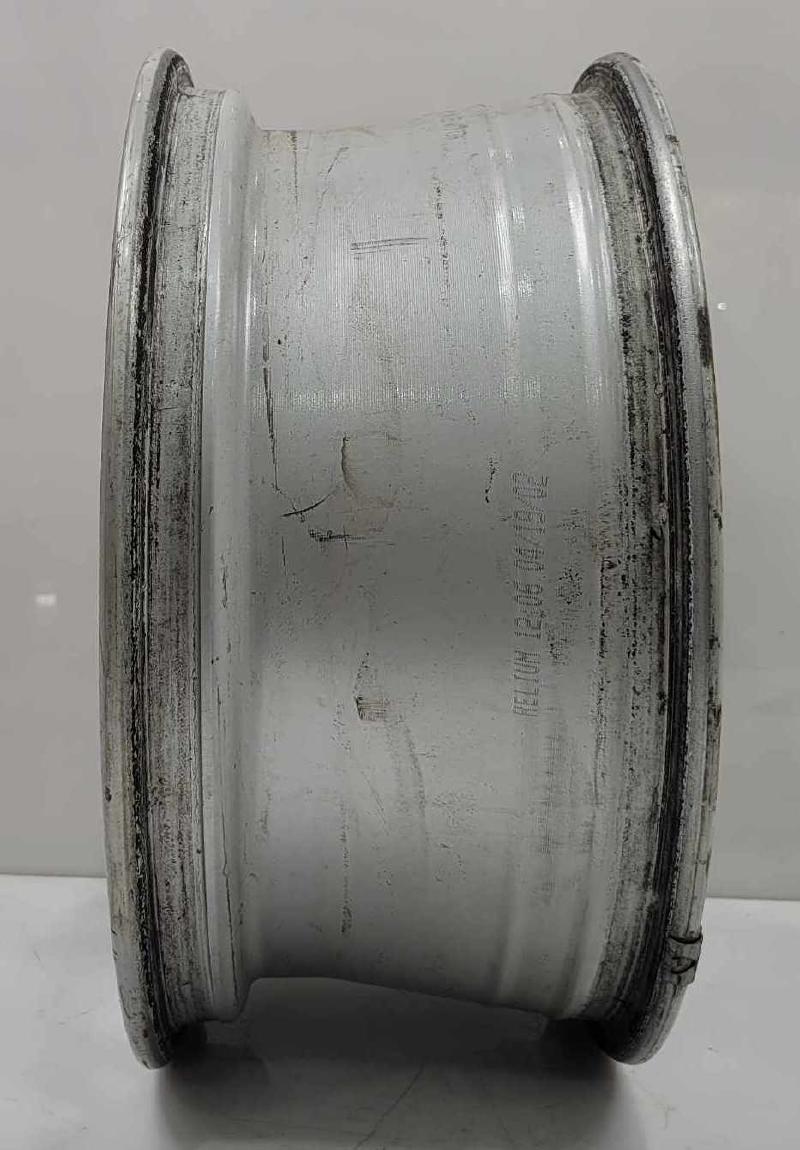 2003 Nissan 350Z Wheel