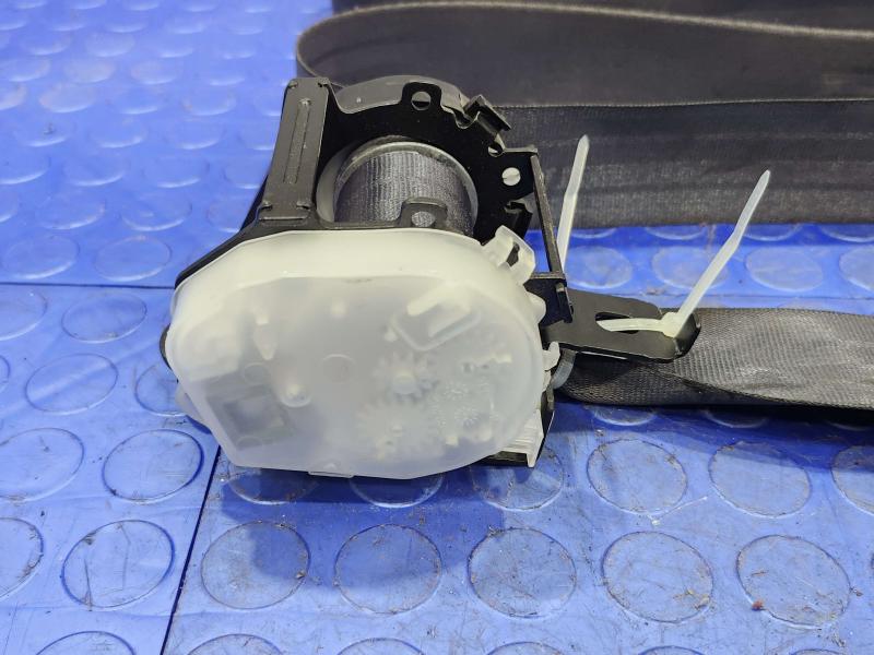 2011 Honda Pilot Rear Seat Belt