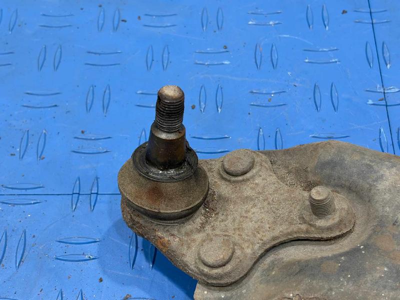 2007 Toyota RAV4 Lower Control Arm Front
