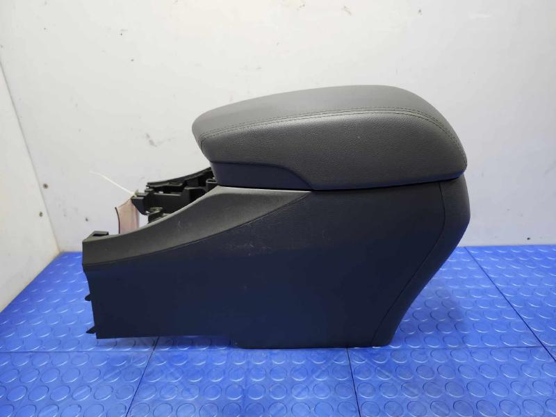 2013 Hyundai Santa Fe Front Console