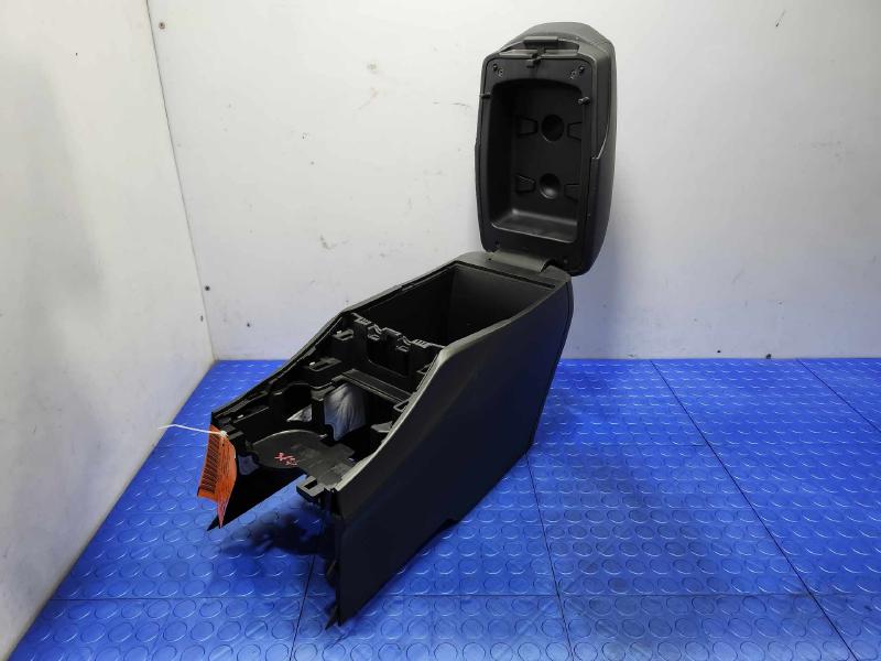2013 Hyundai Santa Fe Front Console