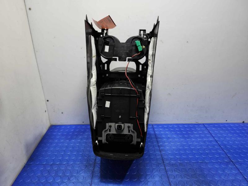 2013 Hyundai Santa Fe Front Console