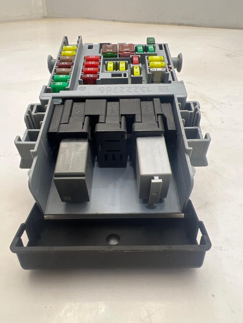2015 Buick Verano Cabin Fuse Box