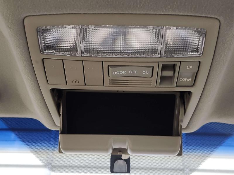 2011 Toyota Camry Front Console