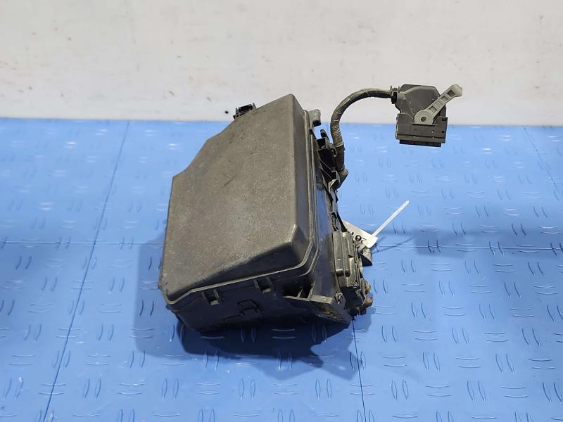 2017 Toyota Corolla Engine Fuse Box