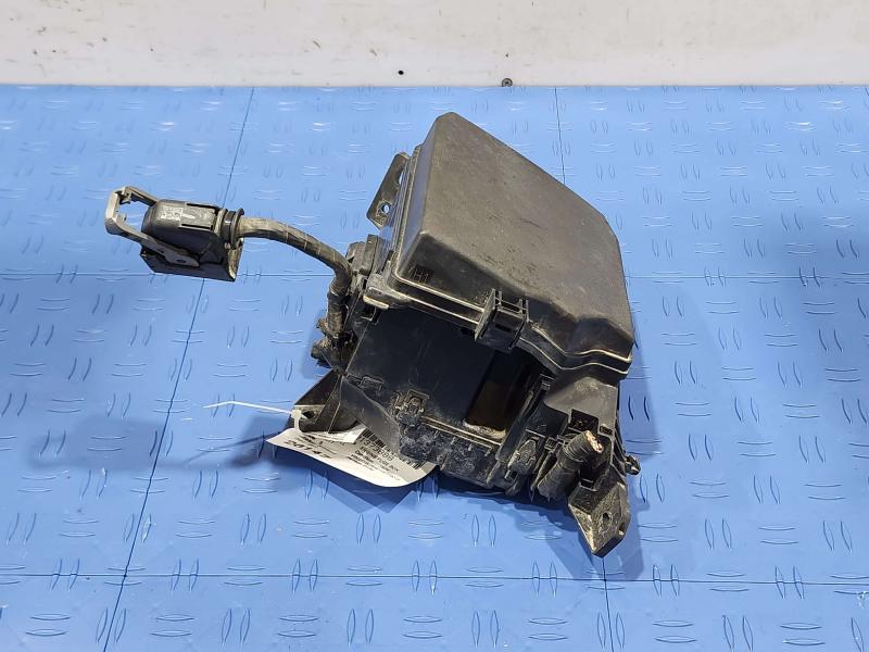 2017 Toyota Corolla Engine Fuse Box