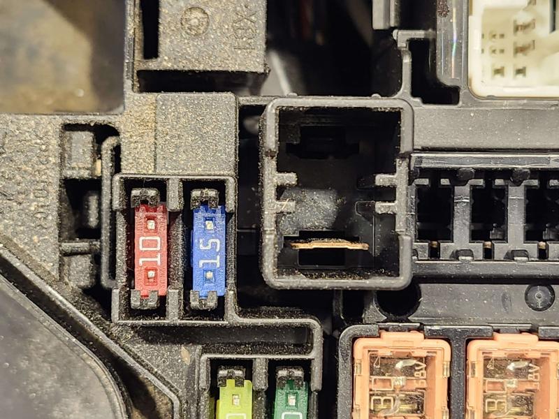 2017 Toyota Corolla Engine Fuse Box