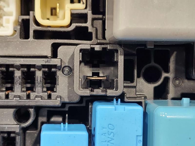 2017 Toyota Corolla Engine Fuse Box