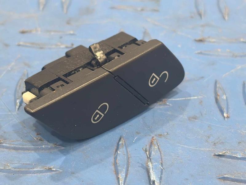 2010 Mercedes ML-Class Door Switch Front