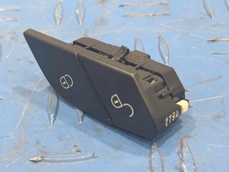 2010 Mercedes ML-Class Door Switch Front