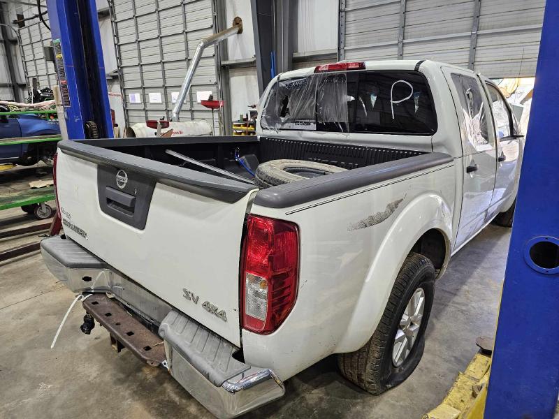 2014 Nissan Frontier Center Pillar